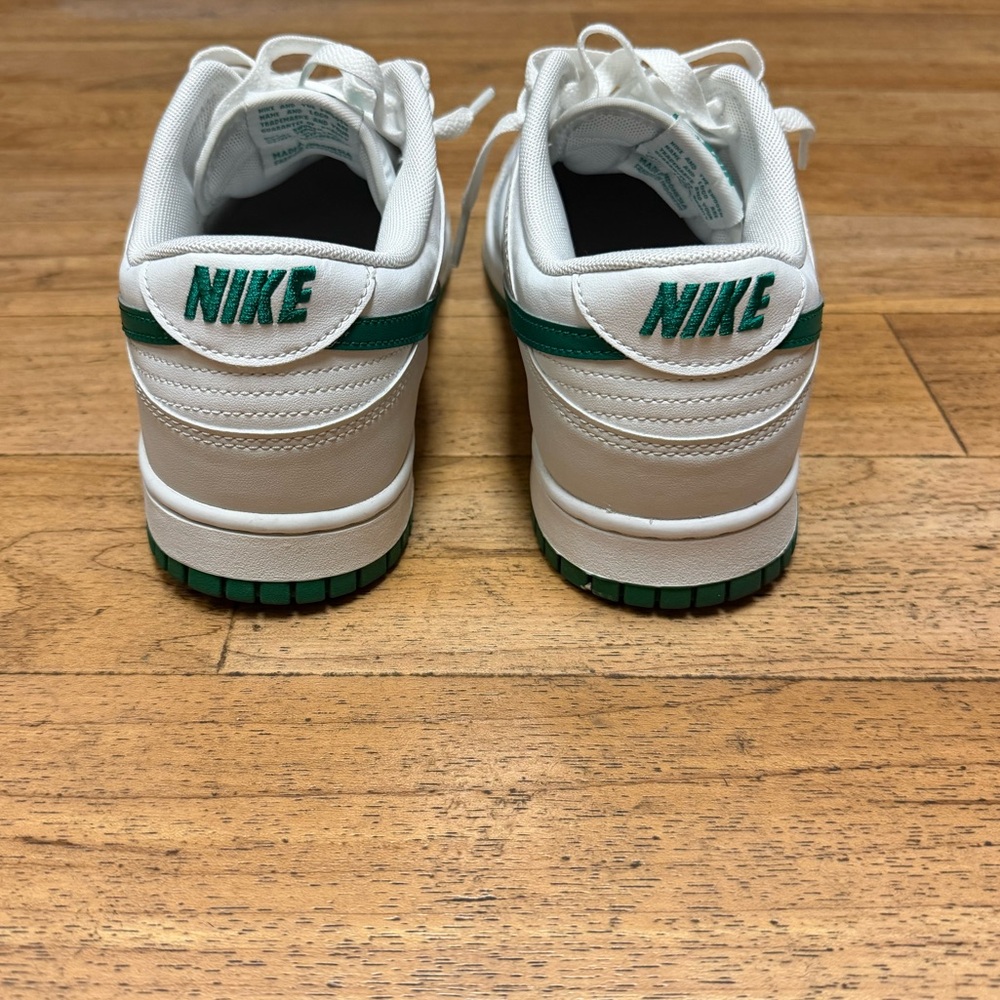 Nike Dunk Low Retro - Picture 9 of 10